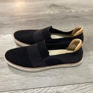 UGG Sammy Slip-On Knit Sneakers Black 10